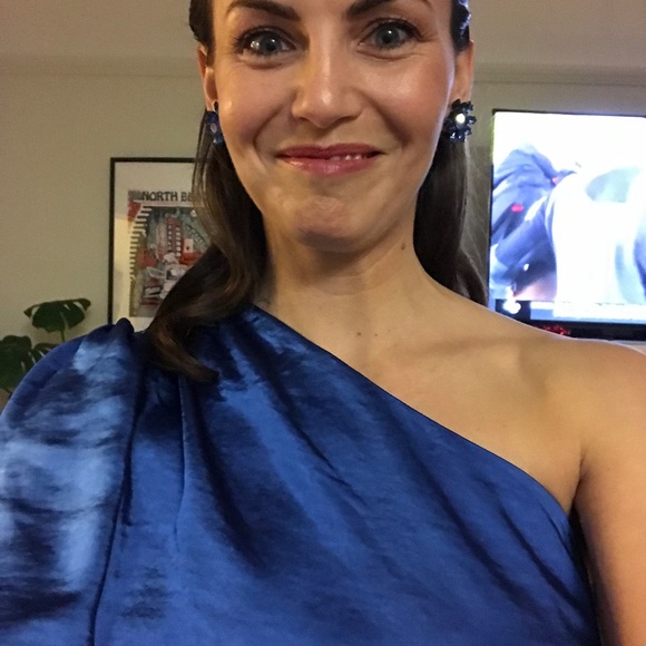 Meet your POSH Ladayyyyy - Picture 10 of 16